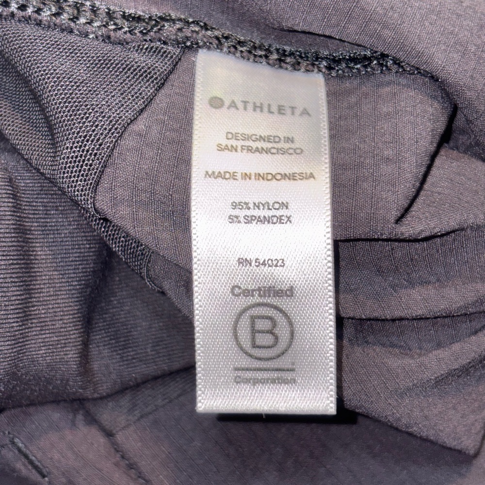 Athleta Trekkie Bermuda 2.0 Shorts athletic outdoor black womens size 2 - Picture 9 of 9